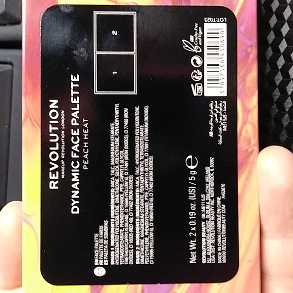 Makeup Revolution Beauty London Peach Heat Dynamic Face Palette Duo - Picture 6 of 8
